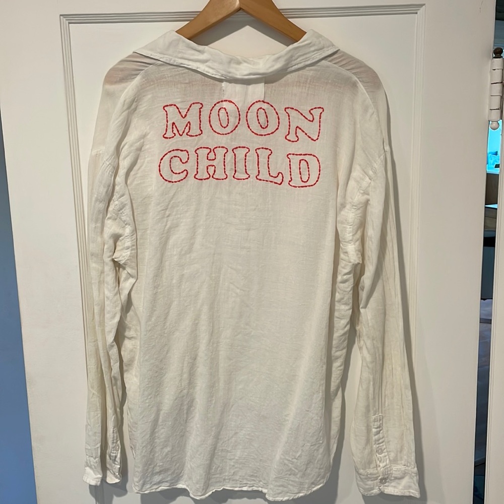 Sundry shirting white Henley style w/ embroidered Moon Child